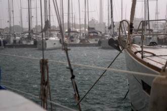 In der Nautica Ranieri erleben wir ein fürchterliches Gewitter